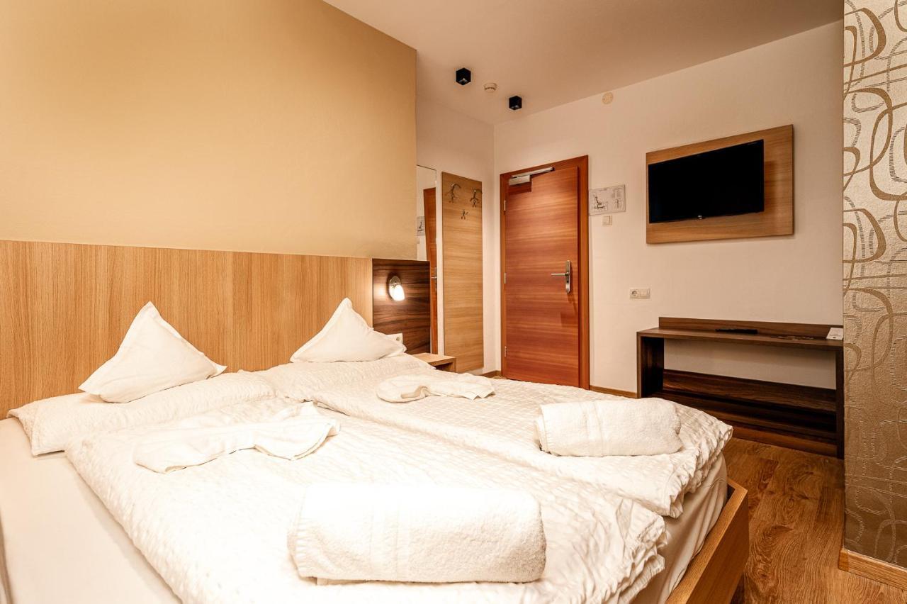 Hotel Klammer Випитено Екстериор снимка