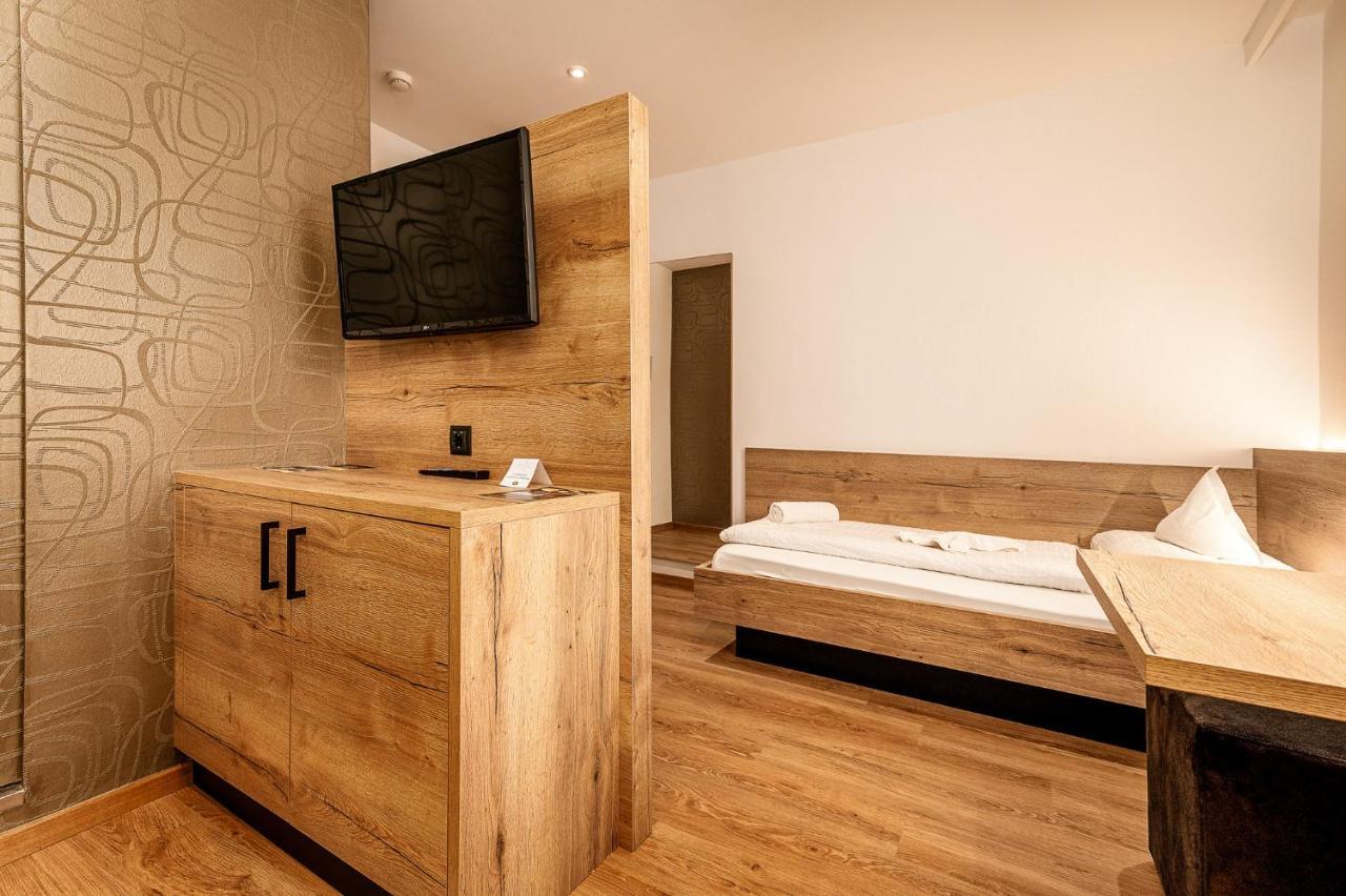 Hotel Klammer Випитено Екстериор снимка