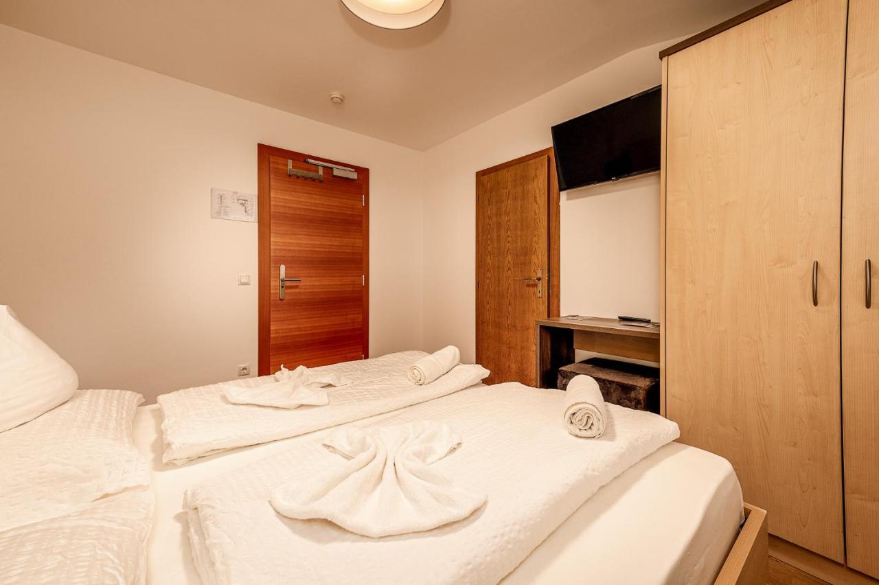 Hotel Klammer Випитено Екстериор снимка