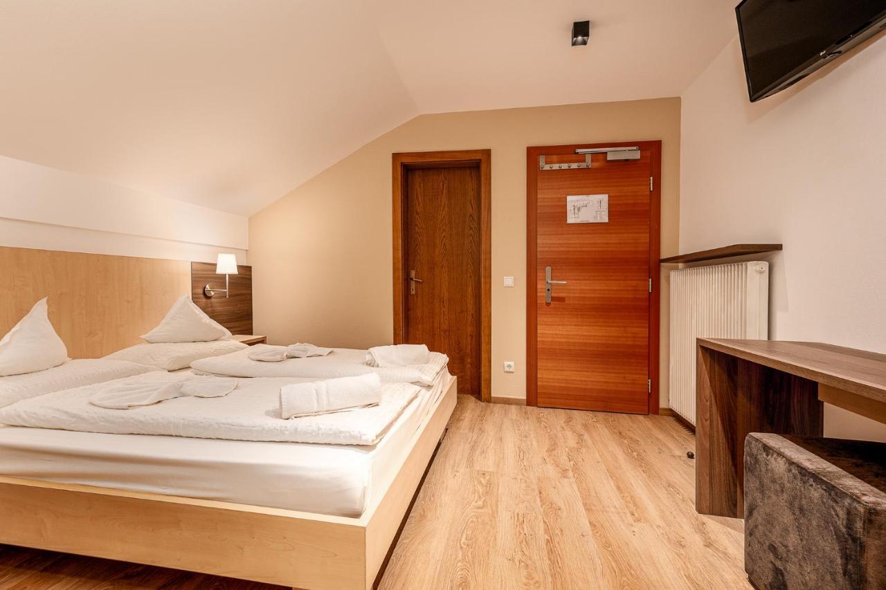 Hotel Klammer Випитено Екстериор снимка