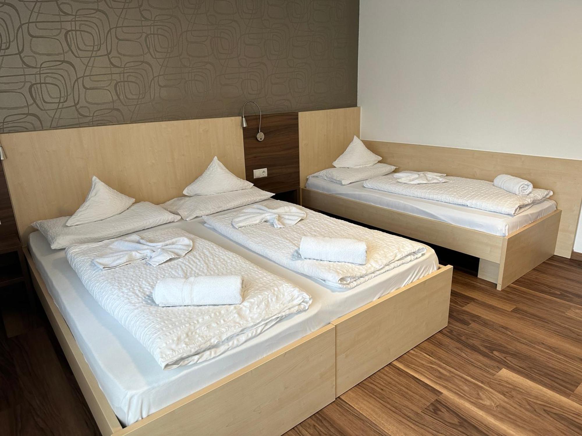Hotel Klammer Випитено Екстериор снимка