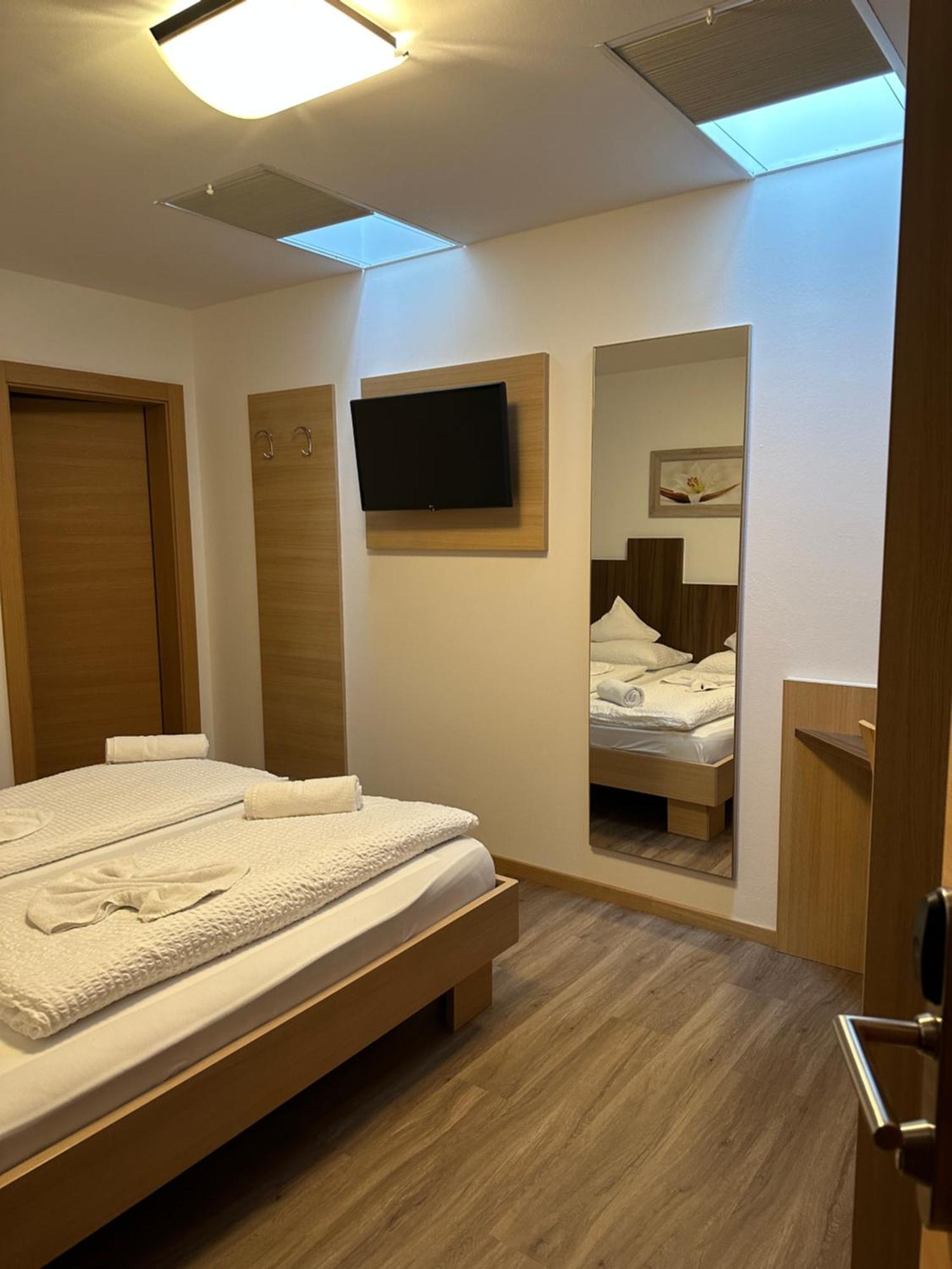 Hotel Klammer Випитено Екстериор снимка