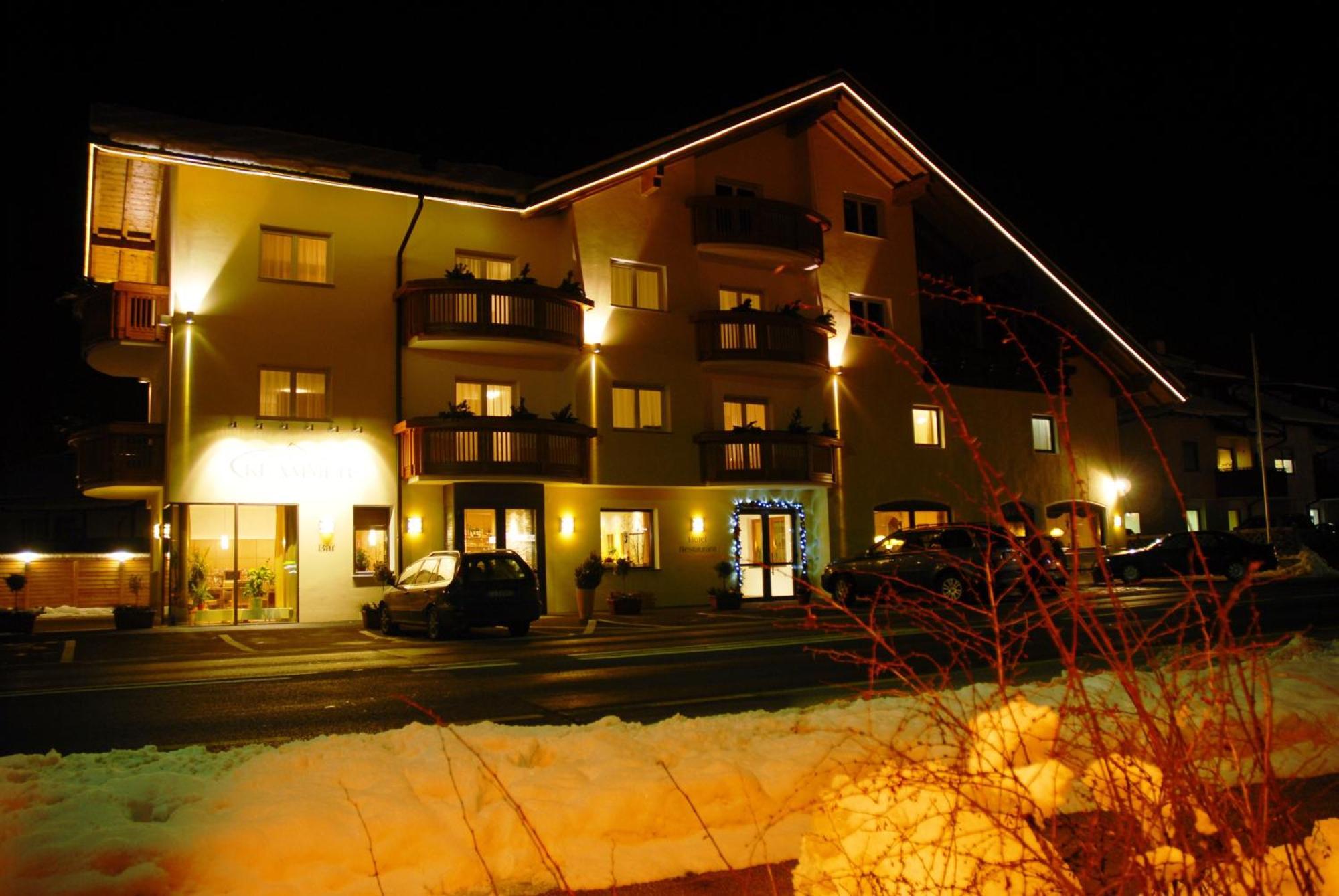 Hotel Klammer Випитено Екстериор снимка